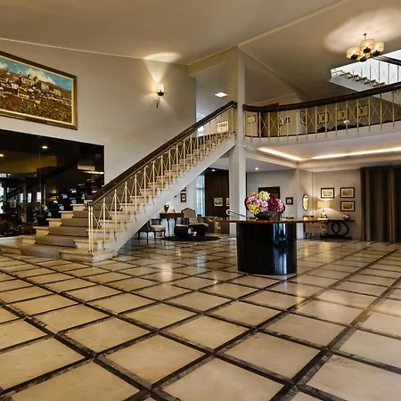 Hotel Grao Vasco - Historic And Viseu