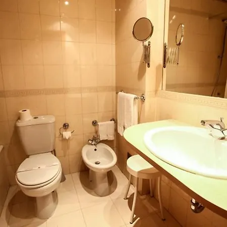 Grao Vasco - Historic And Hotel