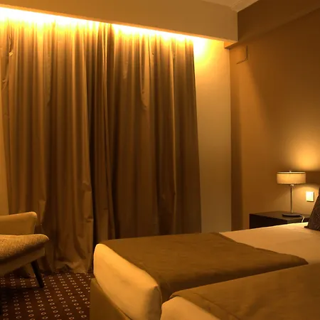 Hotel Grao Vasco - Historic And 4*