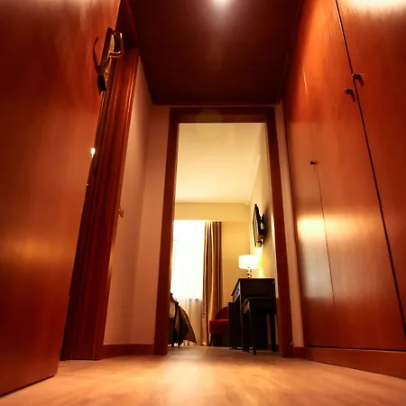 Hotel Grao Vasco - Historic And 4*