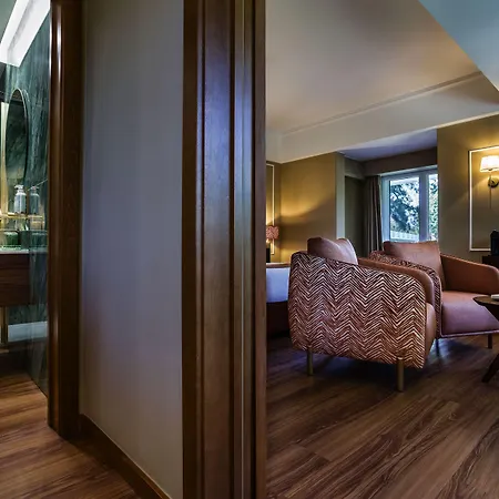 Hotel Grao Vasco - Historic And
