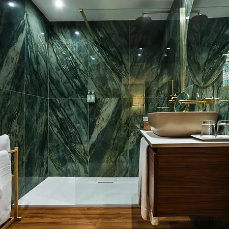 Grao Vasco - Historic And Hotel